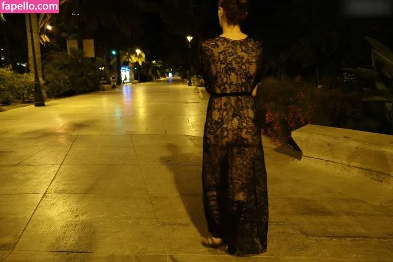 MiaExhib / https: / mia_exhib Onlyfans Photo Gallery 