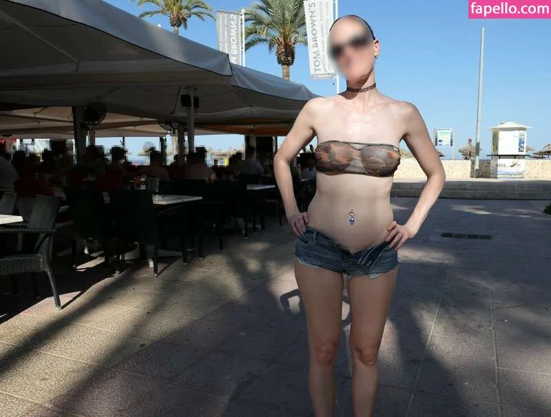 MiaExhib / https: / mia_exhib Onlyfans Photo Gallery 