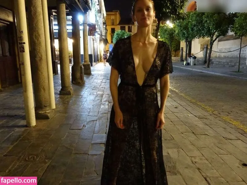 MiaExhib / https: / mia_exhib Onlyfans Photo Gallery 