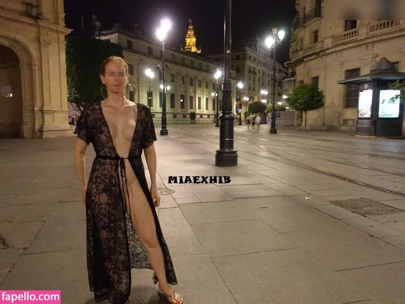 MiaExhib / https: / mia_exhib Onlyfans Photo Gallery 