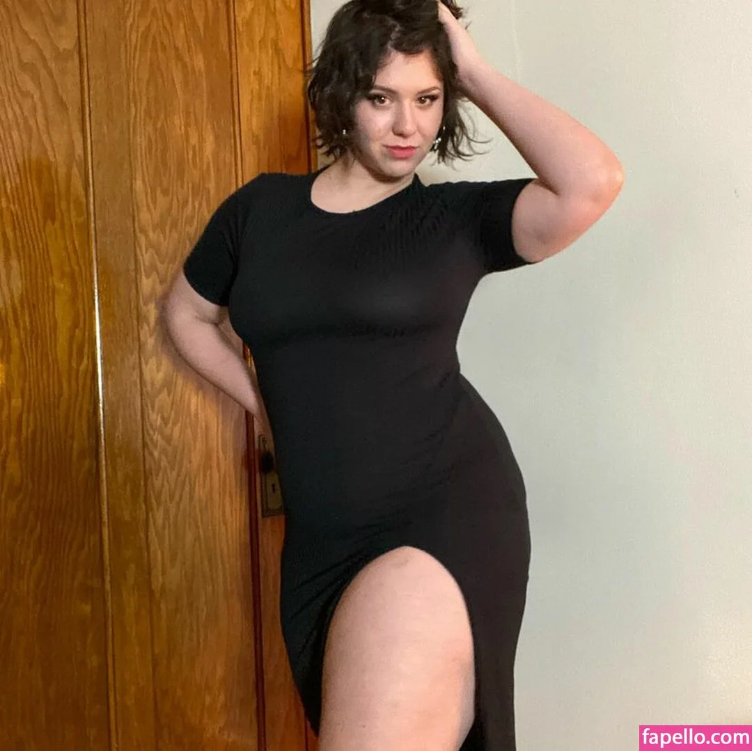 Olive Apple / https: / oliveapple42 Onlyfans Photo Gallery 