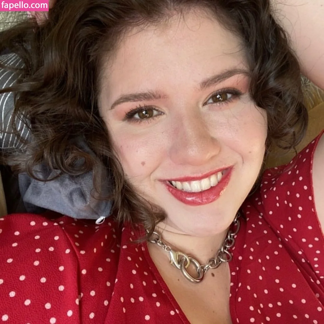 Olive Apple / https: / oliveapple42 Onlyfans Photo Gallery 