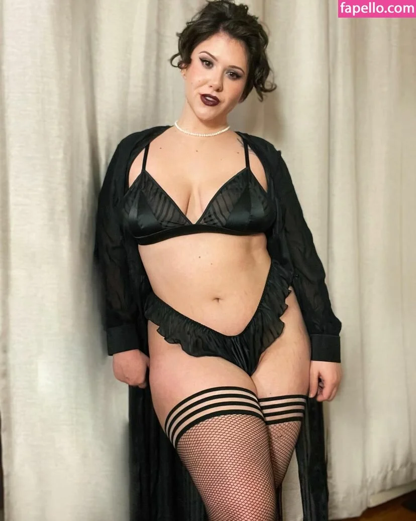 Olive Apple / https: / oliveapple42 Onlyfans Photo Gallery 