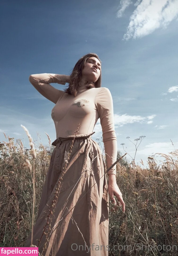 Daria Kulikova / Shproton Onlyfans Photo Gallery 