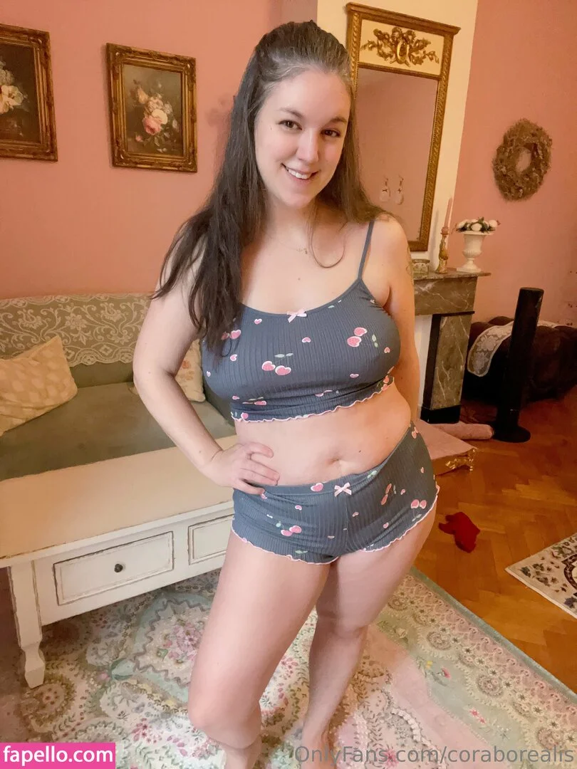 CoraBorealis / YourCora / loveyourcora Onlyfans Photo Gallery 