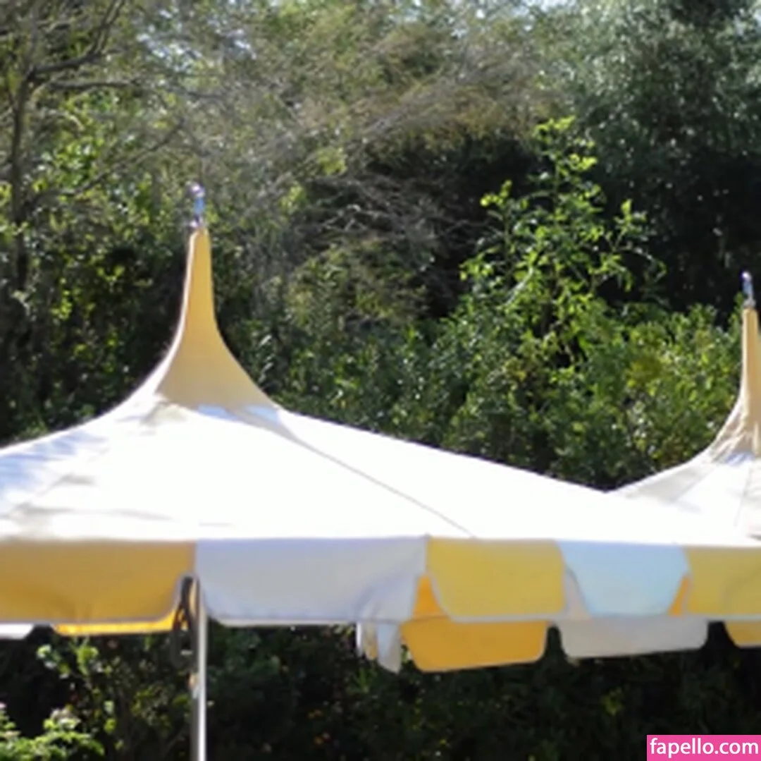 Chloë Grace Moretz / chloegmoretz / https: Onlyfans Photo Gallery 