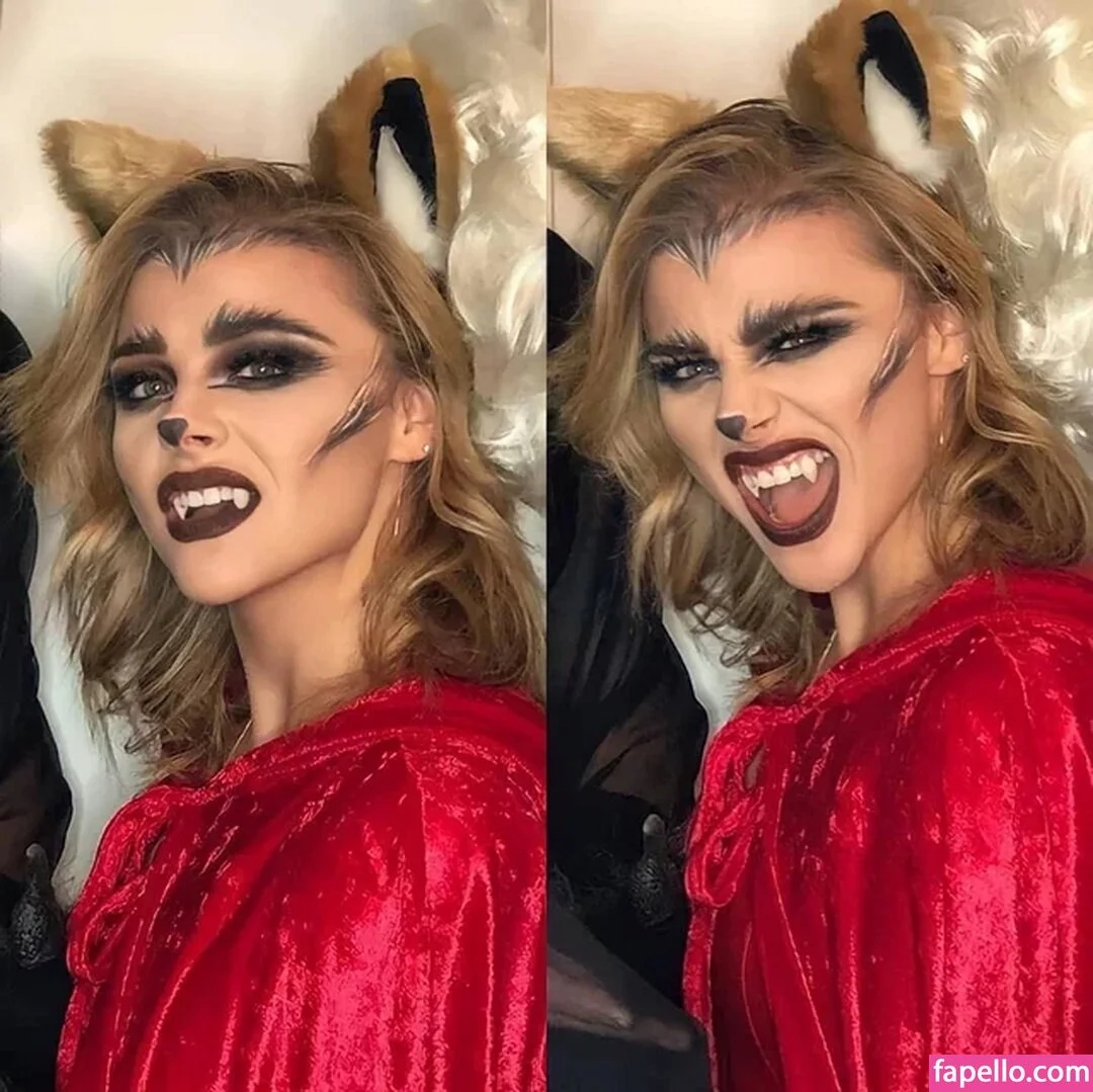 Chloë Grace Moretz / chloegmoretz / https: Onlyfans Photo Gallery 