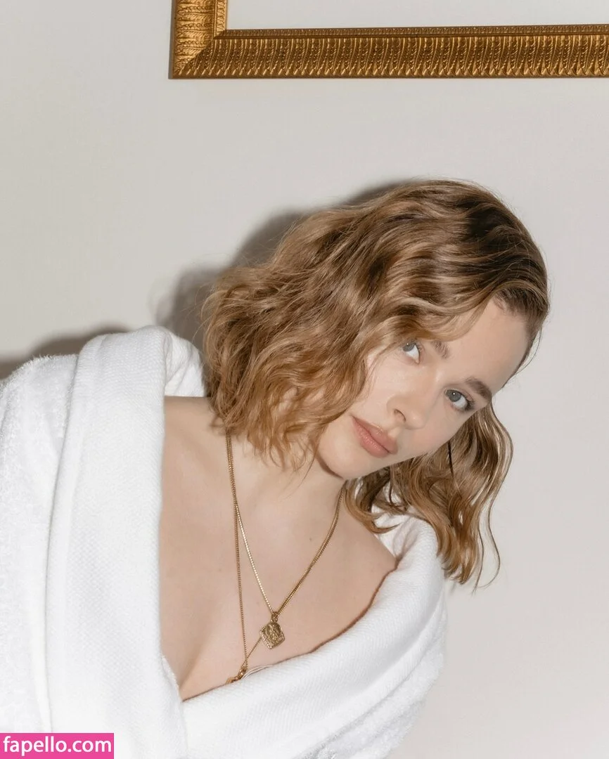 Chloë Grace Moretz / chloegmoretz / https: Onlyfans Photo Gallery 