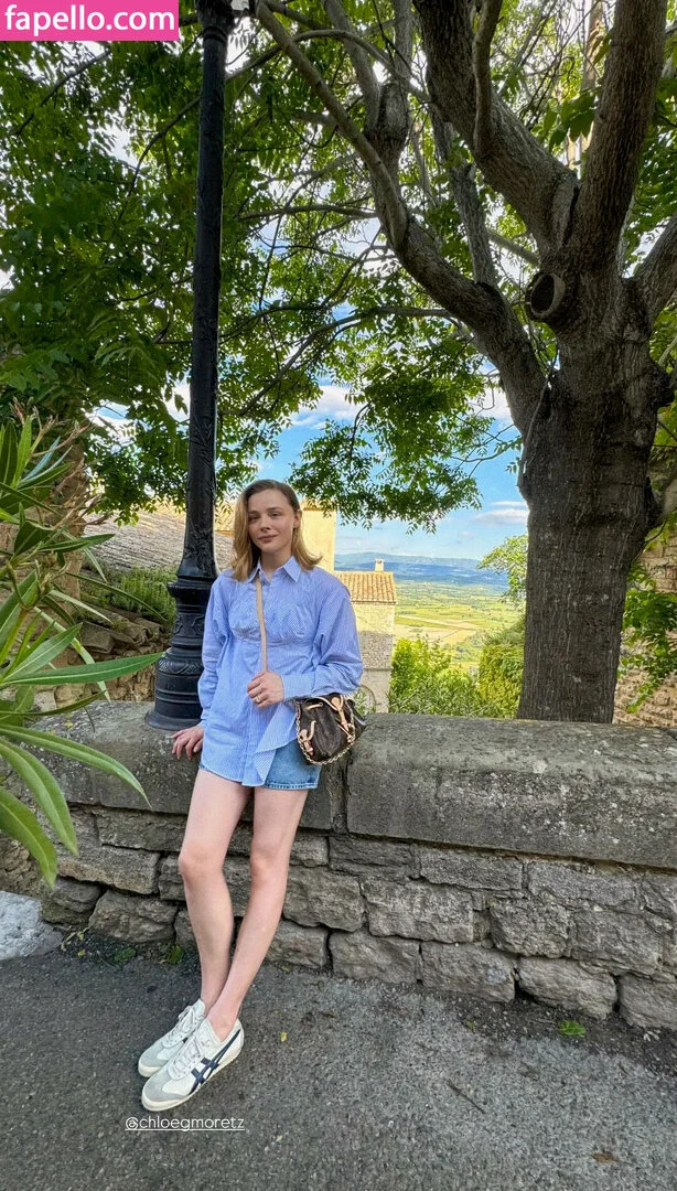 Chloë Grace Moretz / chloegmoretz / https: Onlyfans Photo Gallery 