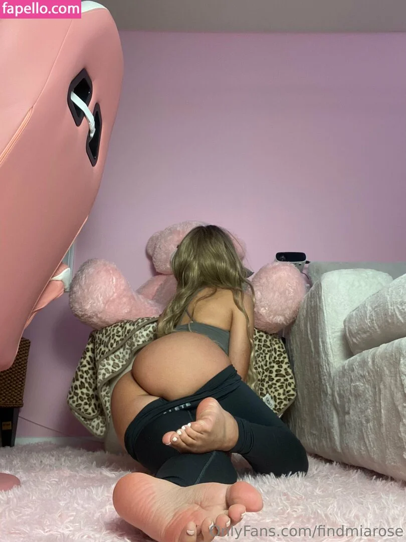 findmiarose Onlyfans Photo Gallery 