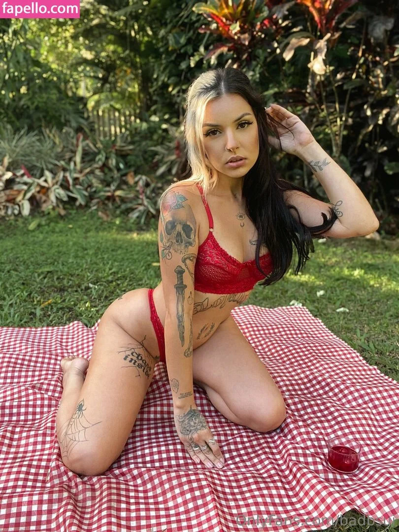 badbsui Onlyfans Photo Gallery 