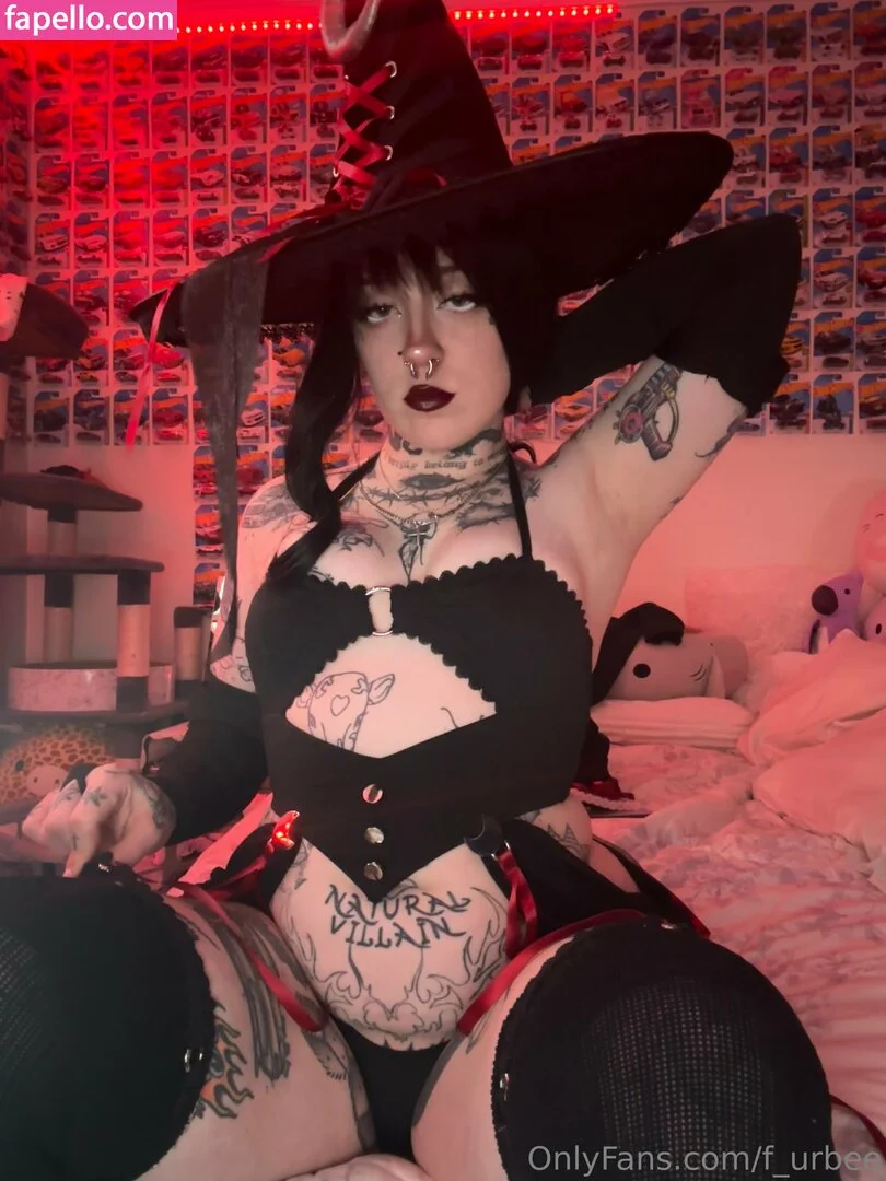 f_urbee / furbee._ / furbs0 Onlyfans Photo Gallery 