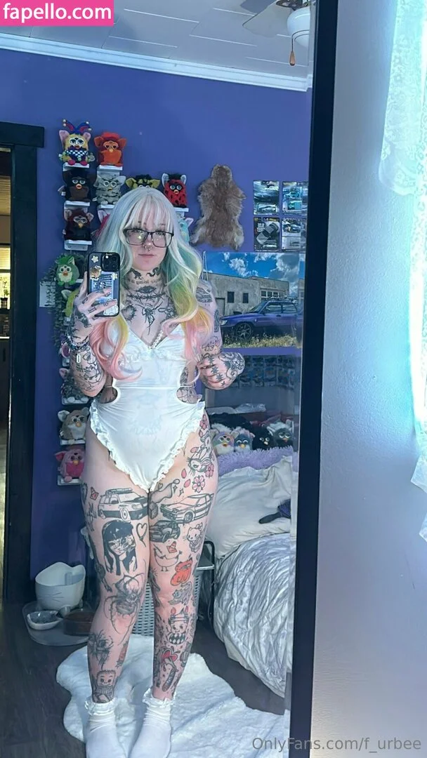 f_urbee / furbee._ / furbs0 Onlyfans Photo Gallery 