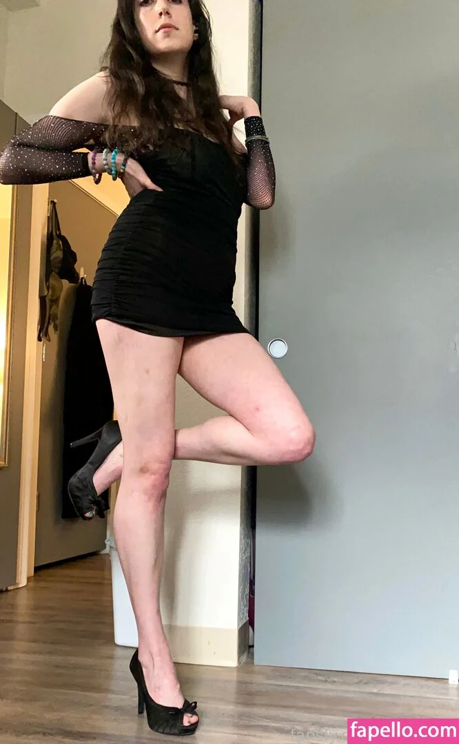 https: / shakicast Onlyfans Photo Gallery 