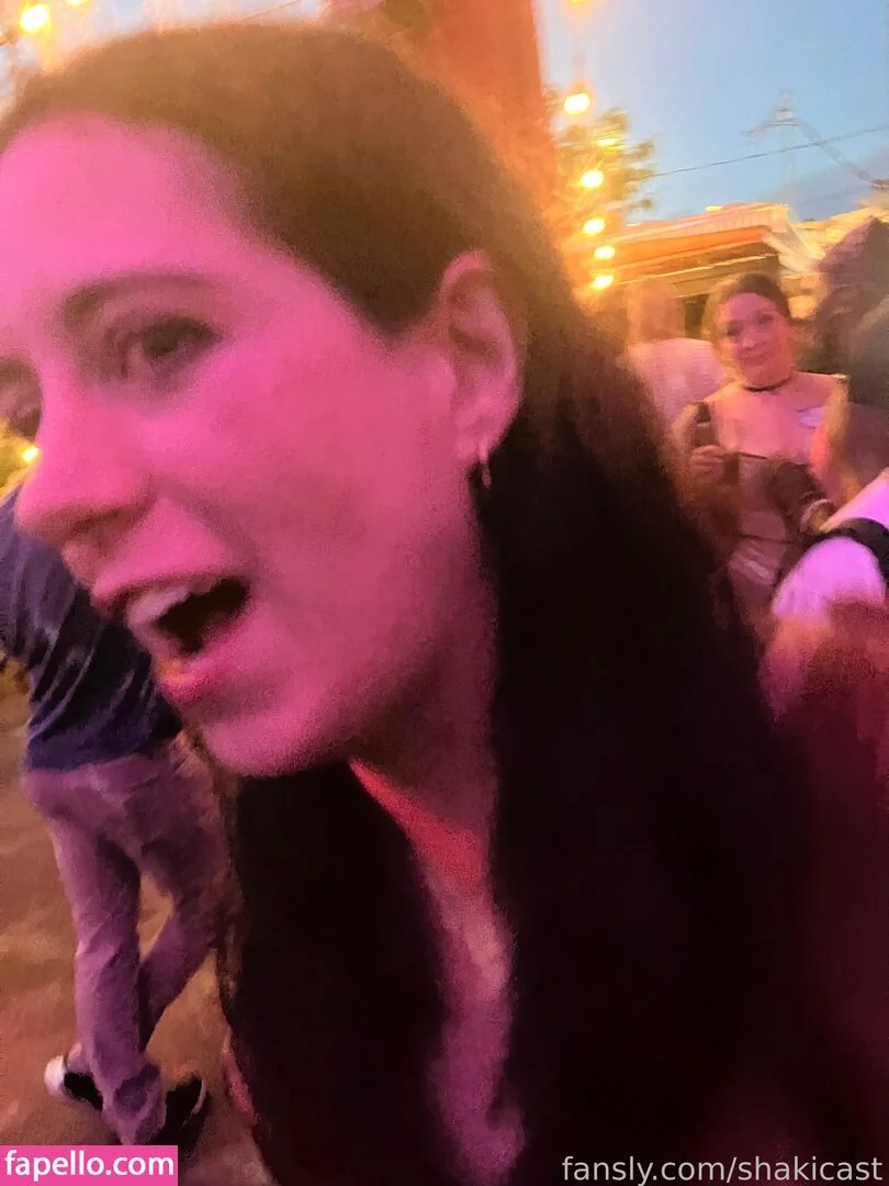 https: / shakicast Onlyfans Photo Gallery 