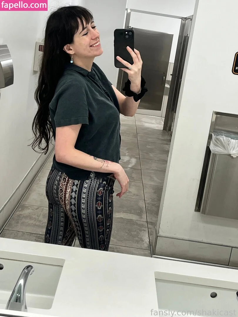 https: / shakicast Onlyfans Photo Gallery 