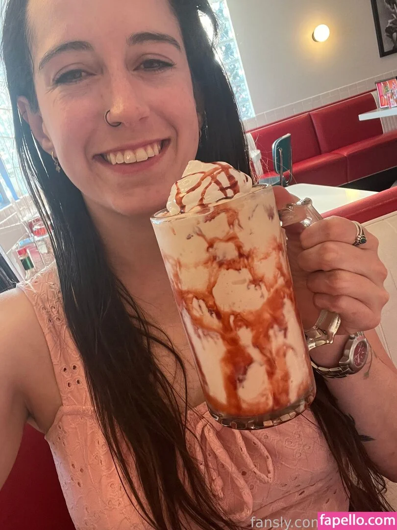 https: / shakicast Onlyfans Photo Gallery 