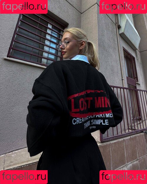 Duygu German / duygu.grmn Onlyfans Photo Gallery 