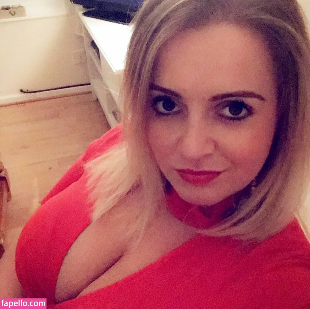 Kirsty Eccleston Onlyfans Photo Gallery 