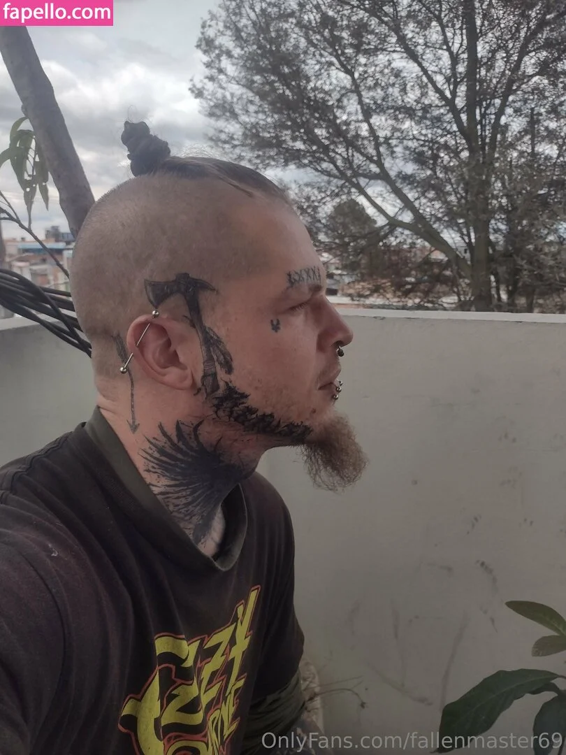 fallenmaster69 / fallenmoon13 Onlyfans Photo Gallery 