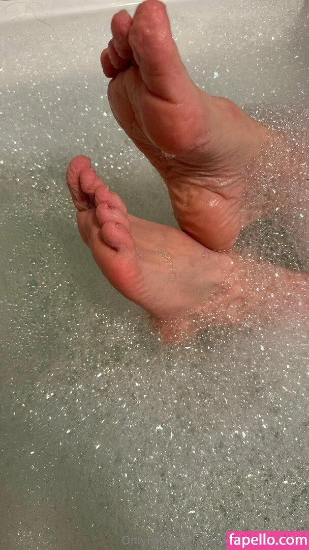 petitefeet3535aus Onlyfans Photo Gallery 