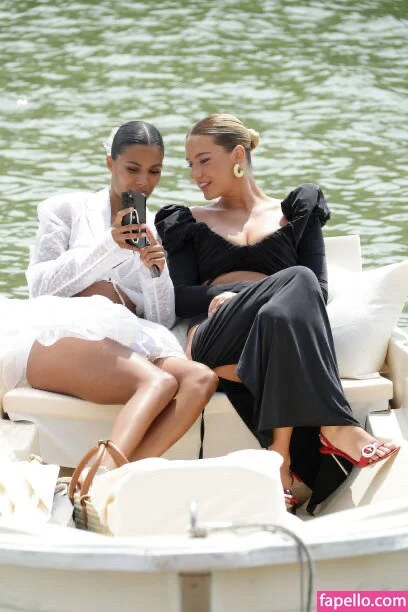 Adele Exarchopoulos / adeleexarchopoulos Onlyfans Photo Gallery 