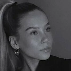 https: / iidaamilda Onlyfans Photo Gallery 