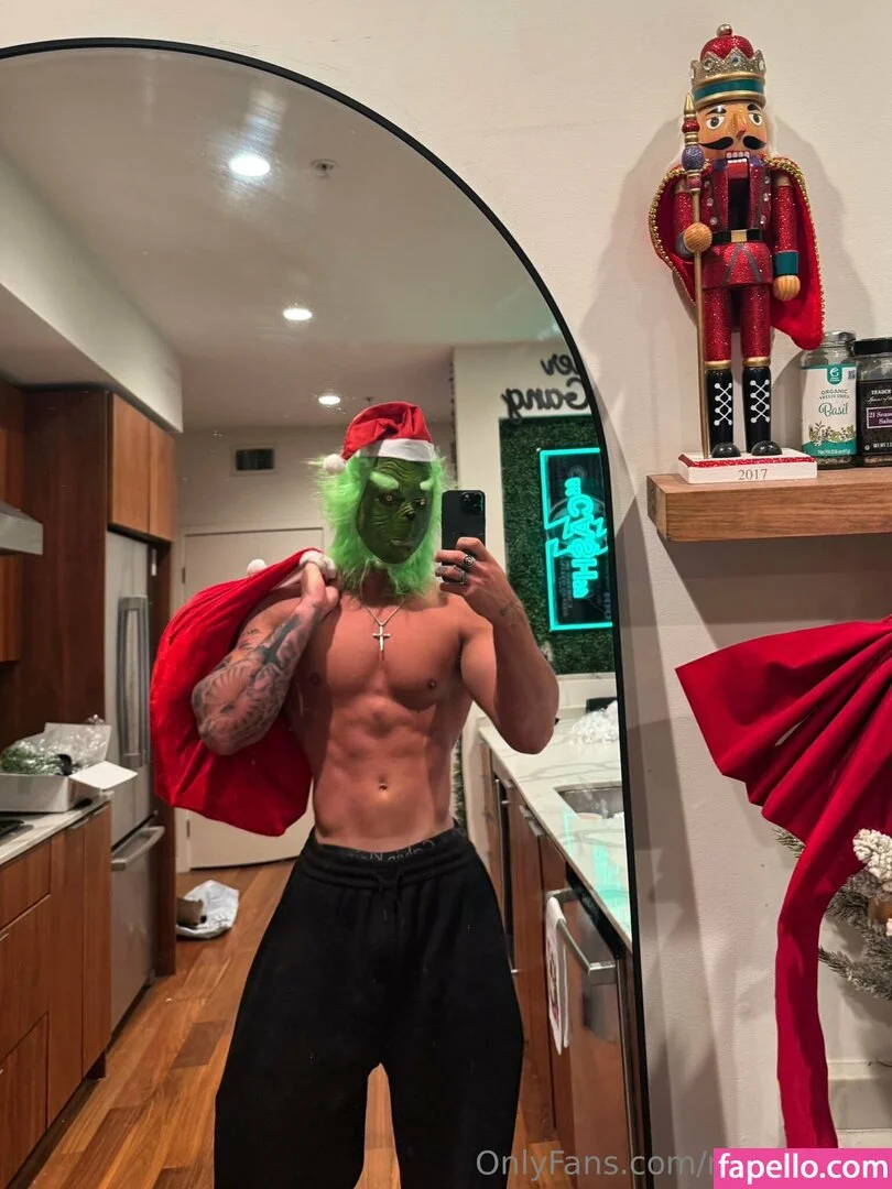 nategarner Onlyfans Photo Gallery 