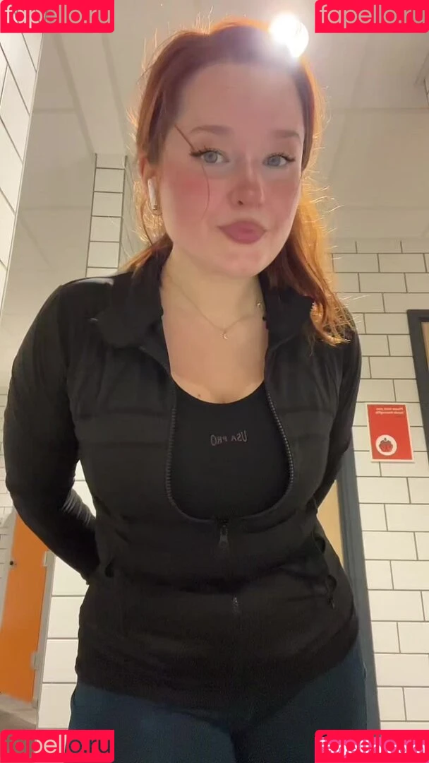 Elle Mae / eastern_eu_baby / ellexaus / https: Onlyfans Photo Gallery 