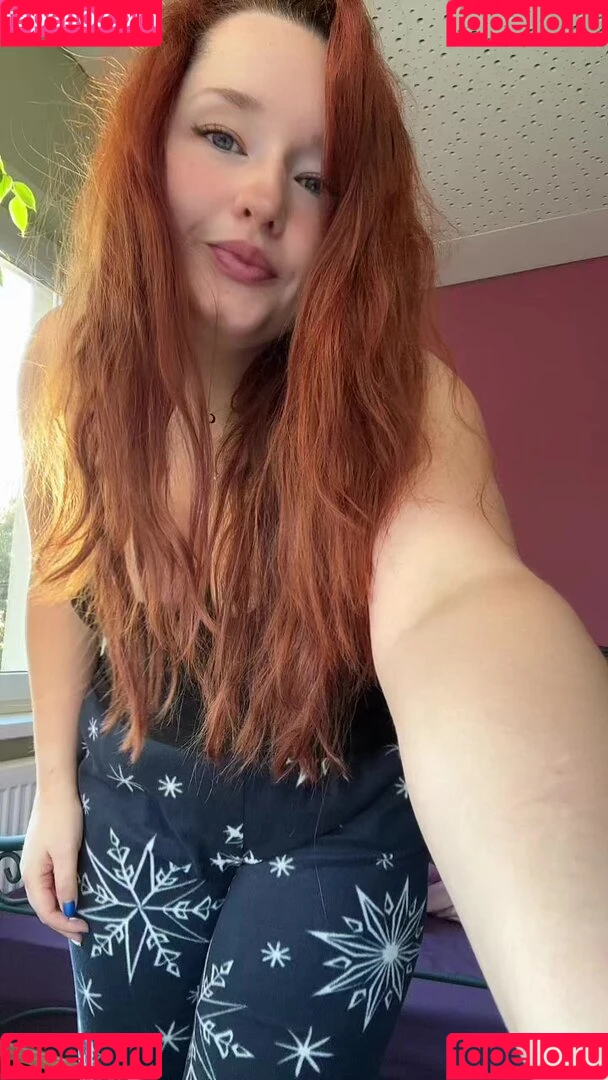 Elle Mae / eastern_eu_baby / ellexaus / https: Onlyfans Photo Gallery 