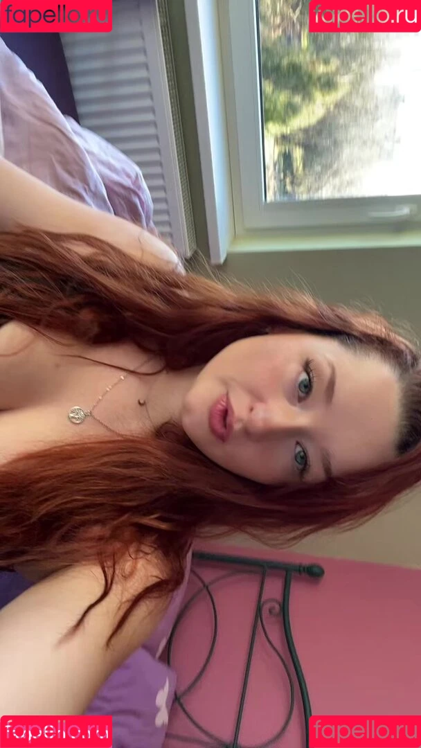 Elle Mae / eastern_eu_baby / ellexaus / https: Onlyfans Photo Gallery 