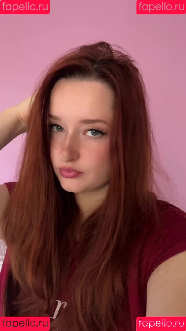 Elle Mae / eastern_eu_baby / ellexaus / https: Onlyfans Photo Gallery 