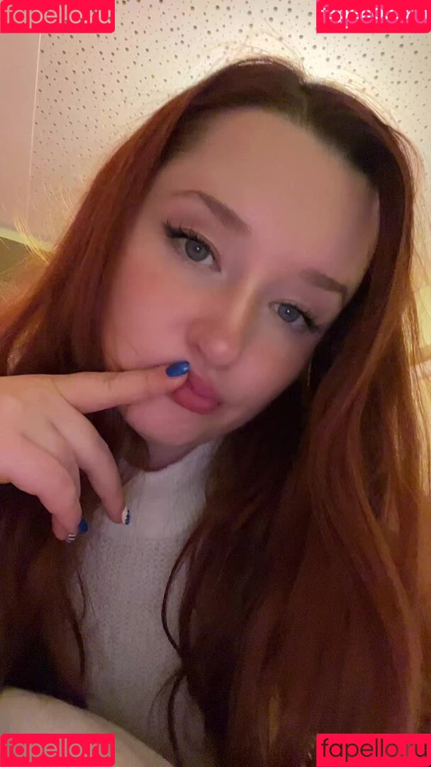 Elle Mae / eastern_eu_baby / ellexaus / https: Onlyfans Photo Gallery 