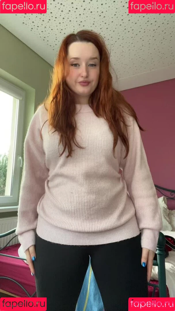 Elle Mae / eastern_eu_baby / ellexaus / https: Onlyfans Photo Gallery 