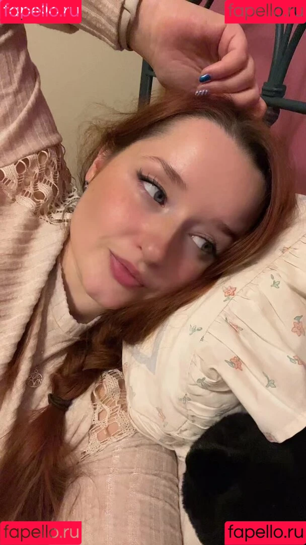 Elle Mae / eastern_eu_baby / ellexaus / https: Onlyfans Photo Gallery 