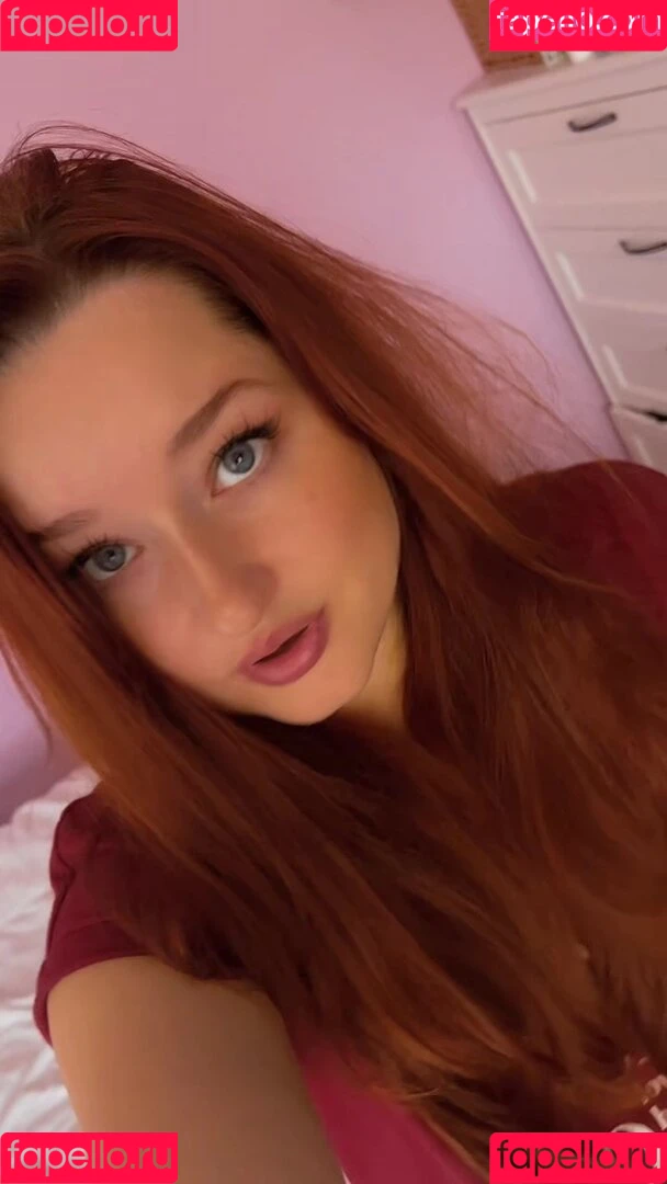 Elle Mae / eastern_eu_baby / ellexaus / https: Onlyfans Photo Gallery 