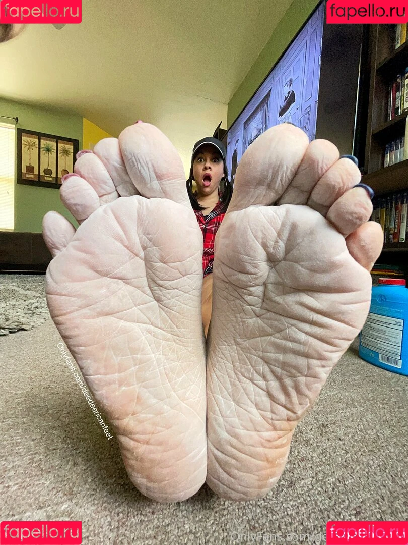 deedeericanfeet / deeedeeerican Onlyfans Photo Gallery 