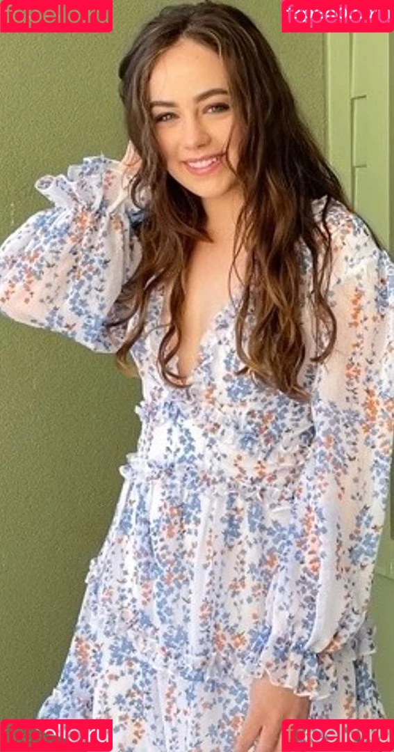 Mary Mouser / missmarymmouser Onlyfans Photo Gallery 