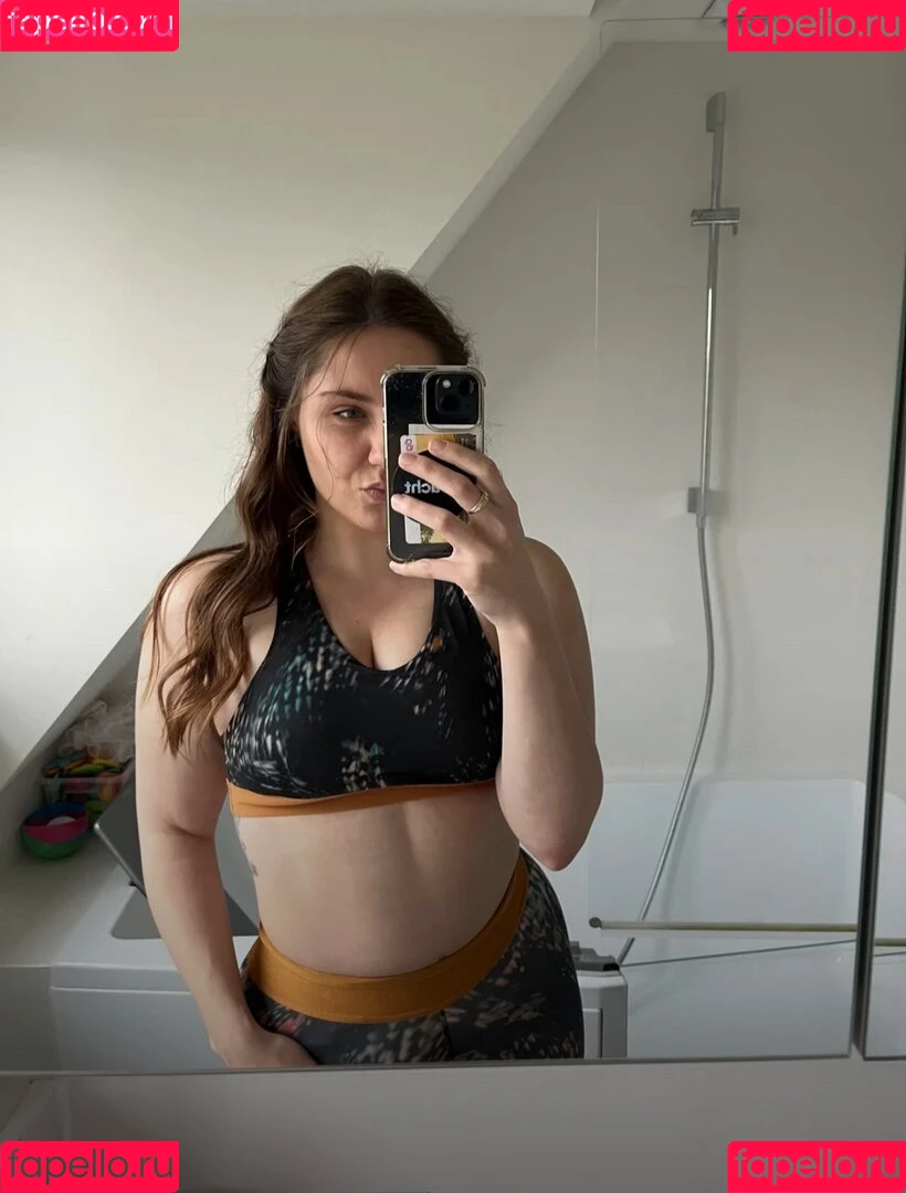 Annamey / Donnabellexo / manuteyu Onlyfans Photo Gallery 