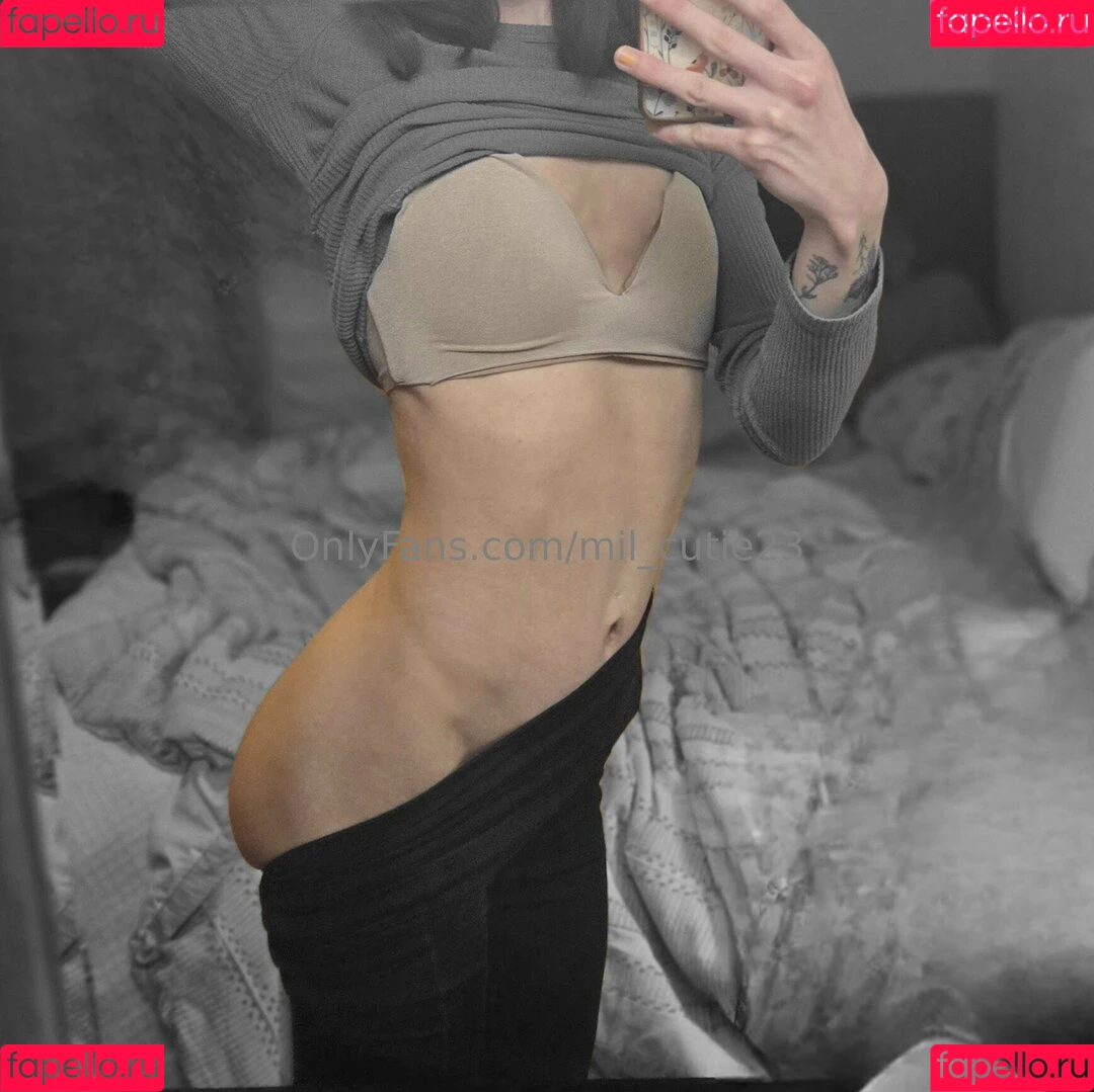 mil_cutie23 Onlyfans Photo Gallery 