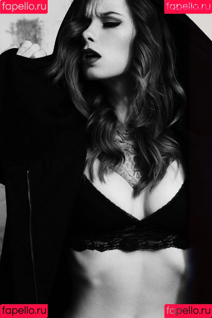 Hattie Watson / eittahton Onlyfans Photo Gallery 