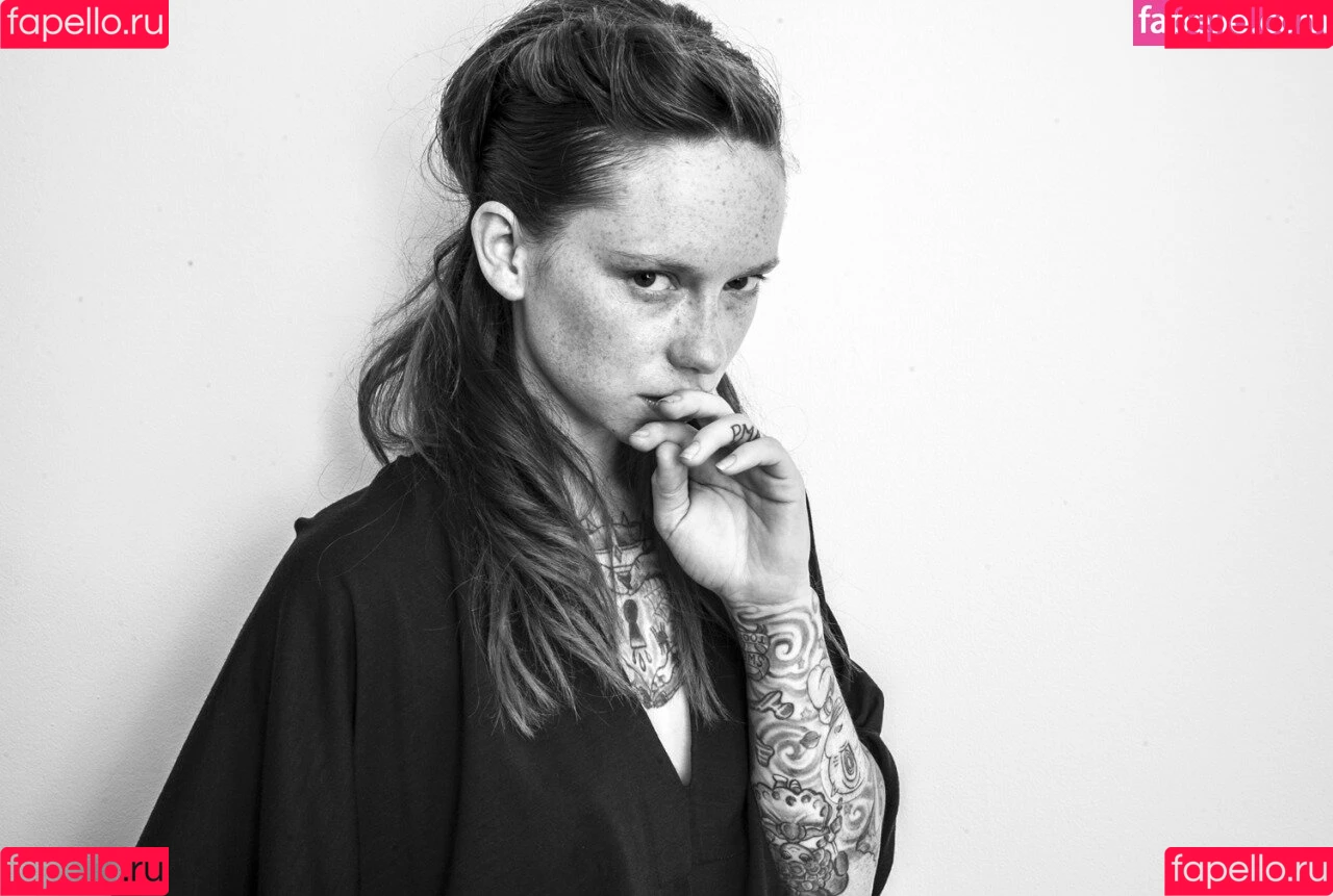 Hattie Watson / eittahton Onlyfans Photo Gallery 