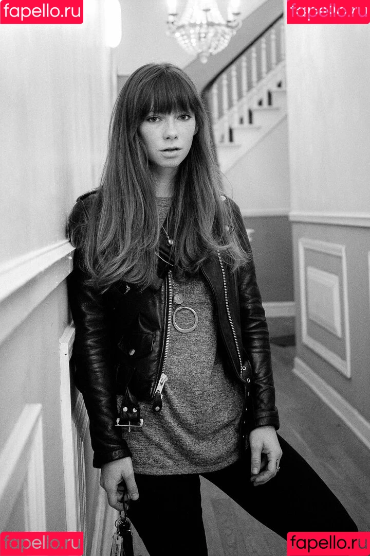 Hattie Watson / eittahton Onlyfans Photo Gallery 