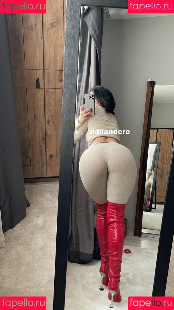 Dilan Dere / diddilala / dilanderea / onlydilandere Onlyfans Photo Gallery 