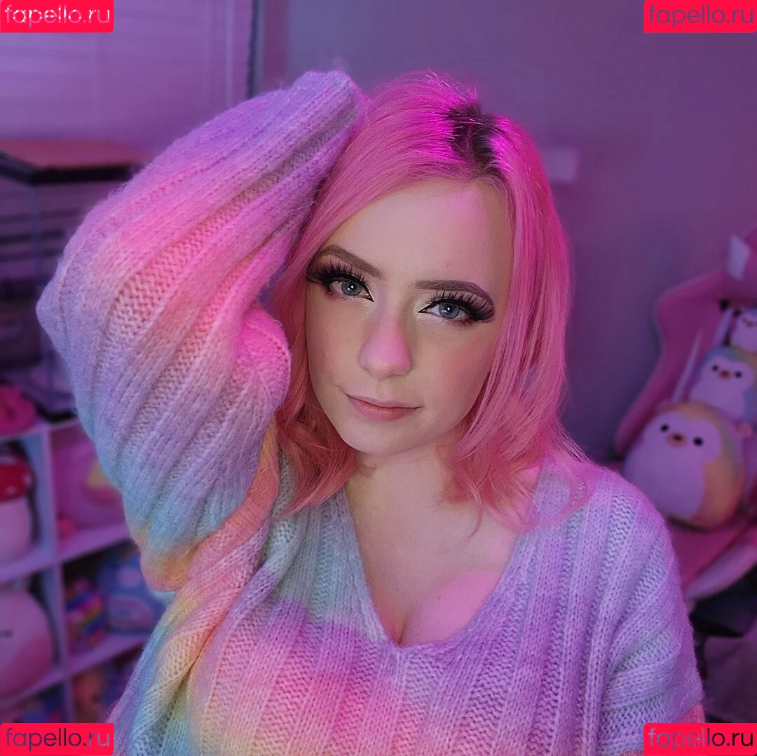 SquishShe / squishsheofficial / squishwhore Onlyfans Photo Gallery 