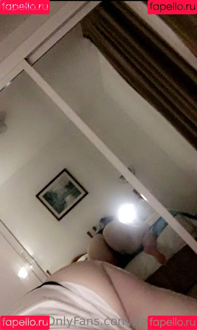 dommelile / jarmelle_beauty Onlyfans Photo Gallery 