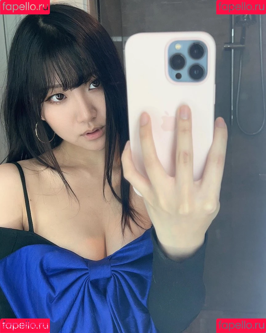 AriaSaki / simplyjustaria Onlyfans Photo Gallery 