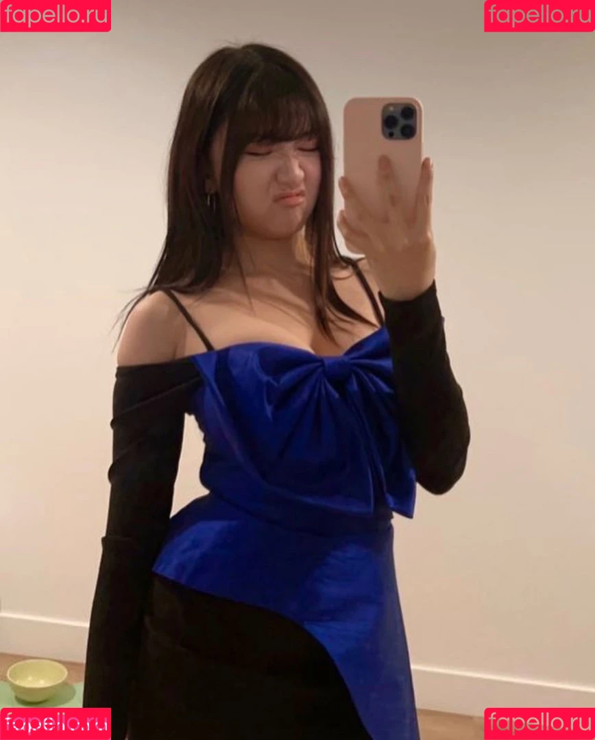 AriaSaki / simplyjustaria Onlyfans Photo Gallery 