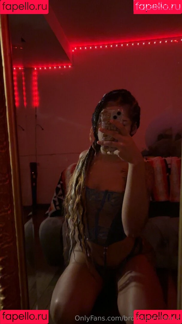 browneyedbeaut / twolo Onlyfans Photo Gallery 