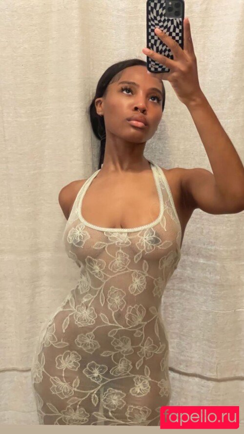 Quenlin Blackwell / quenblackwell Onlyfans Photo Gallery 